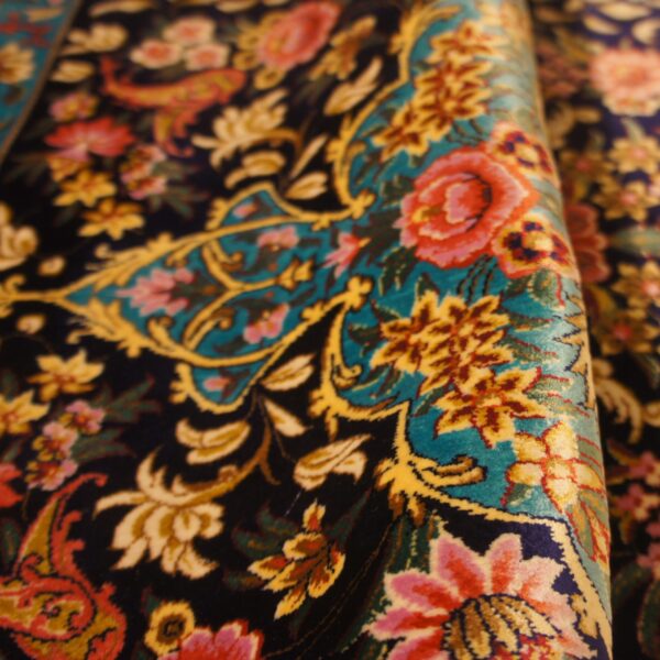 Luxury Persian Silk Prayer Rug - Large Size - Image 4