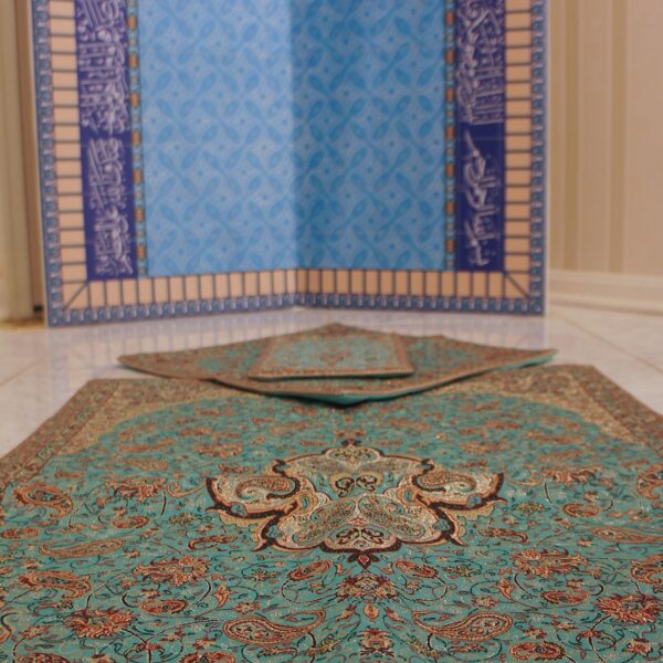 Traditional Cashmere Prayer Rug - Image 2